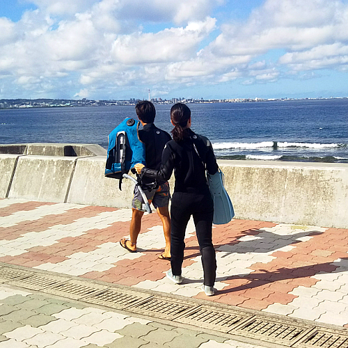 �V���m�[�P�����O�̂��߂ɊC�Ɍ������ʐ^