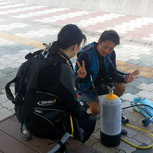 �c���̒m�点���̃n���h�V�O�i����������Ă���ʐ^