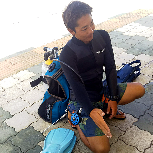 ���M�����[�^�[���J�o���[�ŁA�z�[�X�������������E�r��O�Ɏ����Ă��邱�Ƃ�������Ă���ʐ^